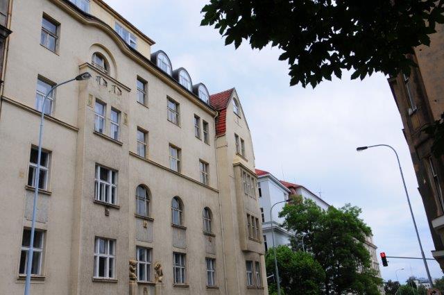 Mathew 3 Apartment - a Large Two Bedroom Apartment in Prague